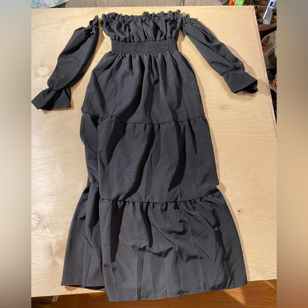 Elegant Black Off-Shoulder Dress XL (EF)